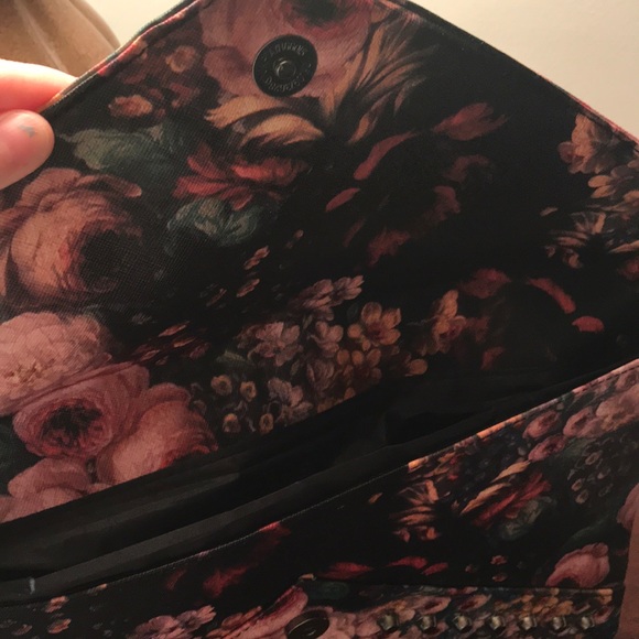 Floral clutch - Picture 4 of 4